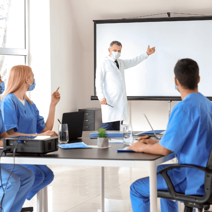 From Classroom to Clinic: The Transition of Nursing Students Using Simulation Tools