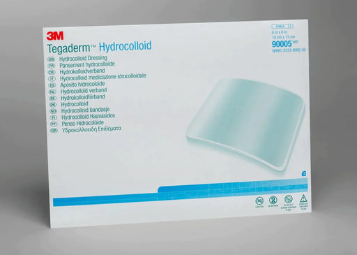 A hydrocolloid dressing, displayed on packaging, shows its size and multilingual labeling. The packaging also shows usage warnings and latex-free notation.